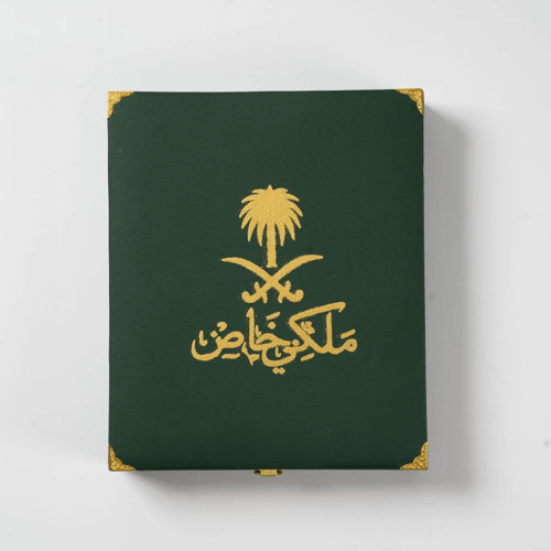 شماغ ملكي خاص احمر غامق