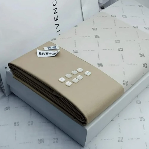 قماش جيفنشي شتوي بيج