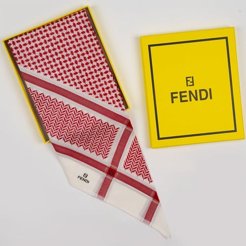 شماغ فندي لون سكري