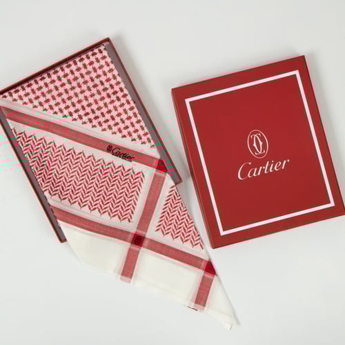 شماغ كارتير لون سكري انجليزي