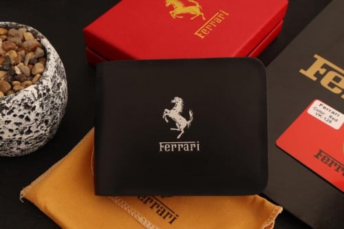 محفظة فيراري