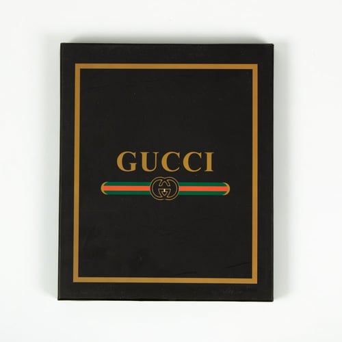 شماغ قوتشي انجليزي دم غزال2025