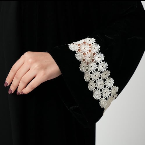 Abaya: 166