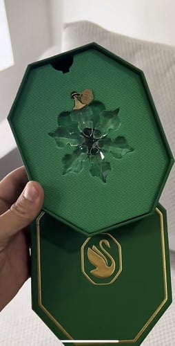 تعليقة سياره مع العلب والاكياس