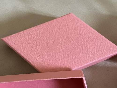 علبه سوارفسكي وردي خاصه للسلسال