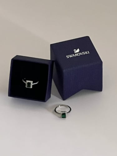 خاتم بكرستال اخضر من سوارفسكي