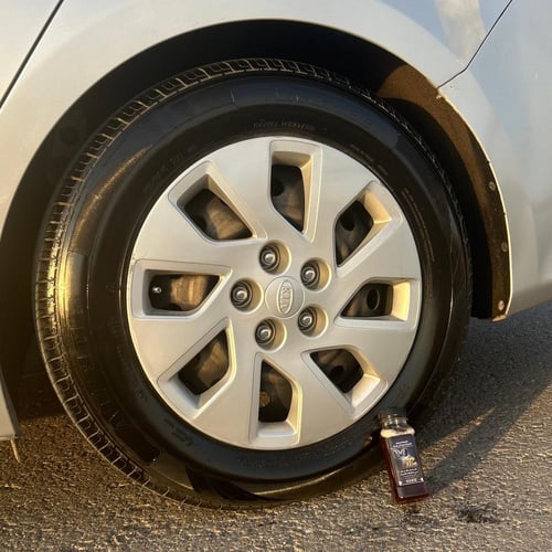 4 علب تلميعه محيمد + اسفنجه