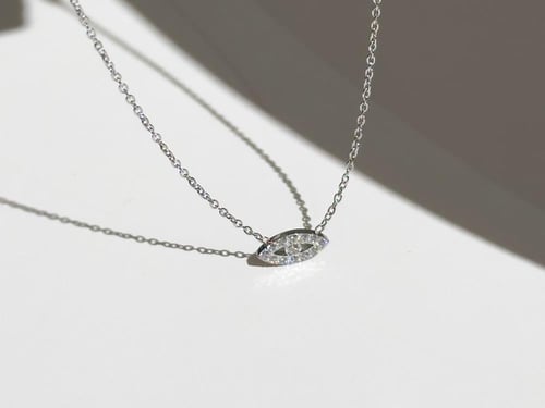 قلادة Noor - فضي