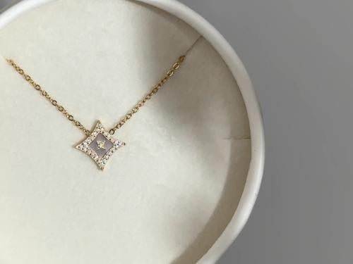 قلادة صوفيا - ذهبي