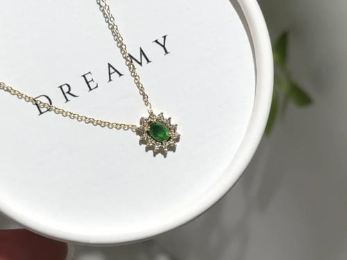 قلادة فيكتوريا - كريستال اخضر