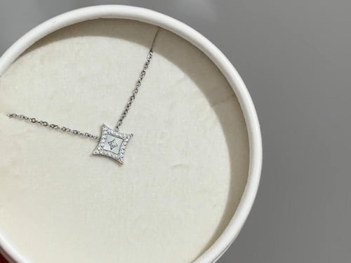 قلادة صوفيا - لون فضي