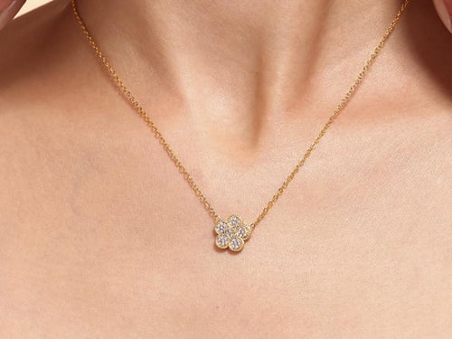 قلادة ليليا - ذهبي