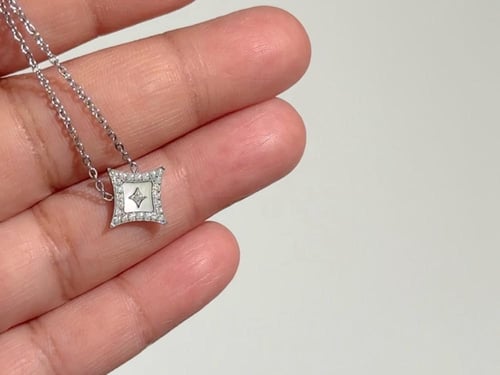 قلادة صوفيا - لون فضي