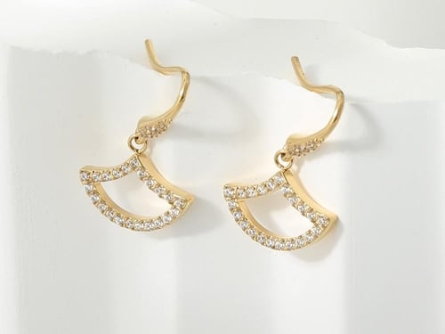 حلق cela - ذهبي