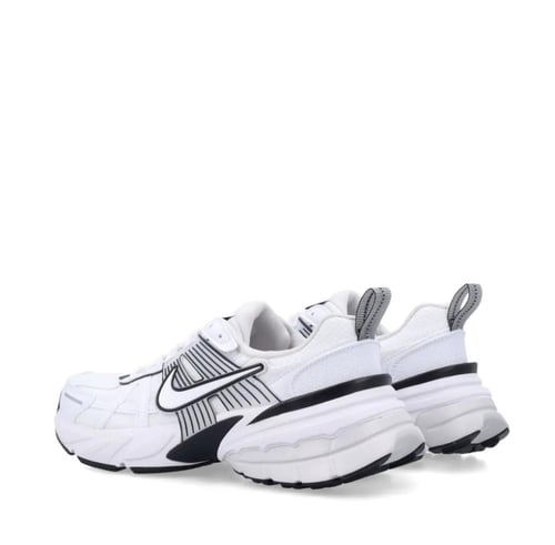 V2K Run white and black