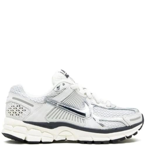 Nike Vomero 5 "Photon Dust"