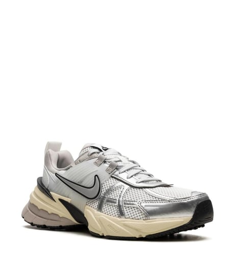 V2K Run "Black Anthracite" sneakers