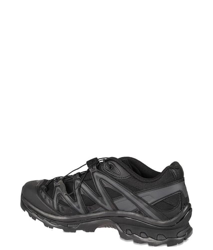 XT Quest logo-print sneakers