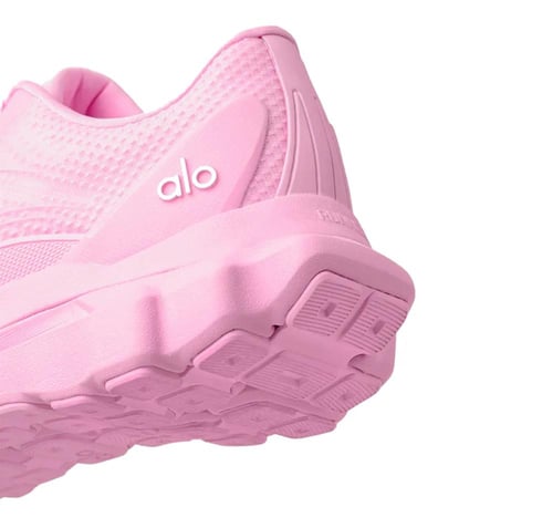 alo yoga runner sweet pink