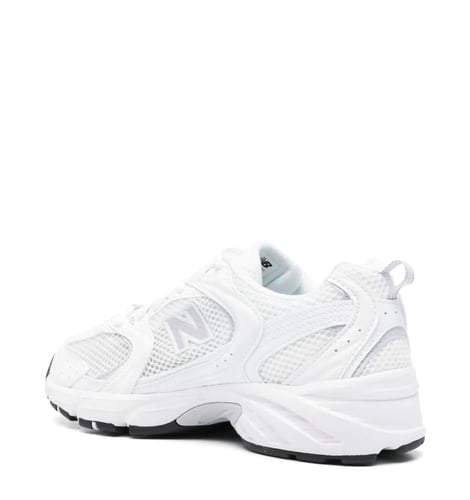 New Balance 530 trainers in white