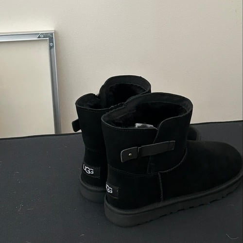 UGG 'black