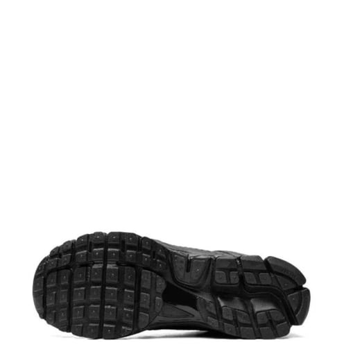 Nike Zoom Vomero 5 "Triple Black" sneakers