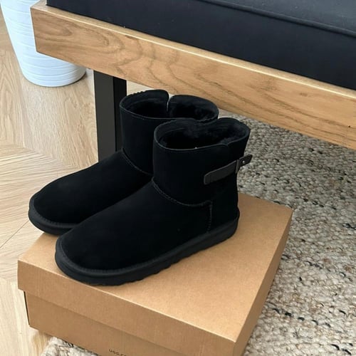 UGG 'black