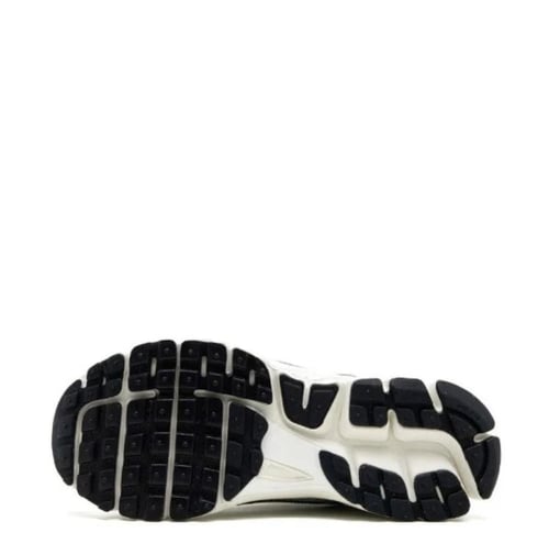 Nike Vomero 5 "Photon Dust"