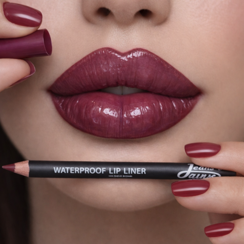 محدد شفايف مقاوم للماء – رقم 7محدد شفايف بتركيبة ك...