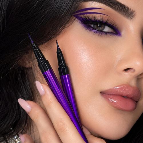 اي لاينر لمعة لون موف من ريال بيوتي