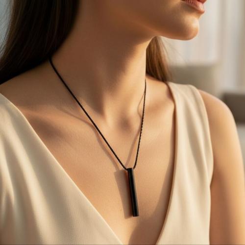 سلسال ناعم عقد أنيق و ناعم مرصع بحبات الزركون مرصع...