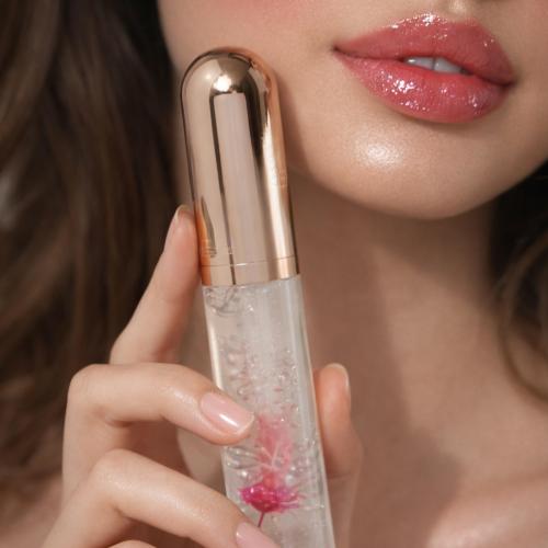 ملمع شفايف ينسدل على شفتيك كل حريرمن تيرا بيوتي