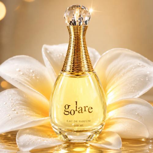 عطر Glare هو عطر 100 ملي أنثوي فاخر يجمع بين الأنا...