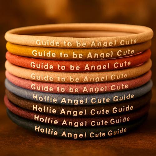 ربطات شعر مميزة تجمع ربطة الشعر الأنيقة هذه بين ال...