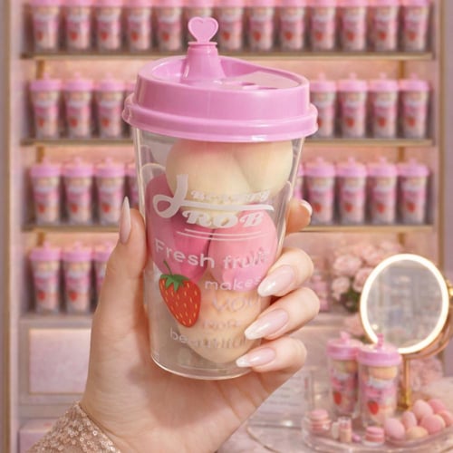 كوب فيه 4 قطع بيوتي بلاندر