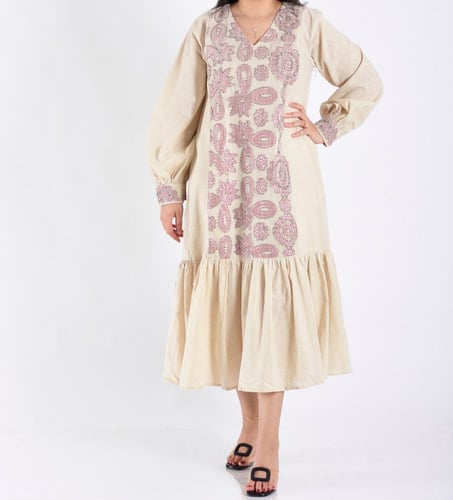 اوف وايت مع شك مخمل