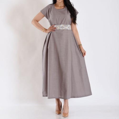 جلابية طقم من قطعتين ( بشت مطرز - فستان داخلي)