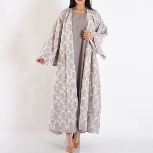 جلابية طقم من قطعتين ( بشت مطرز - فستان داخلي)