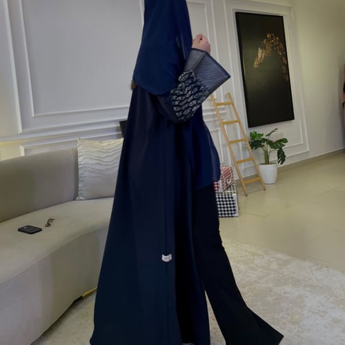 عباية كحلية مع طرحة