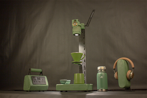 طقم الفخامة والندرة والدمج بين الاضاءة والقهوة الم...