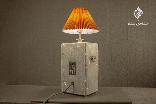 اضاءة ابجورة ومقبس كهرباء .. صناعة يدوية