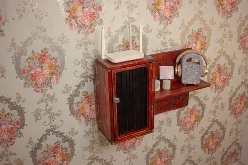 رف جداري ودولاب تخزين