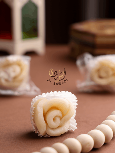 لوزية ورد ابيض