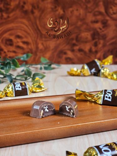 شوكولاتة ايطالي محشية بكريمة البندق والوز ورقائق ن...
