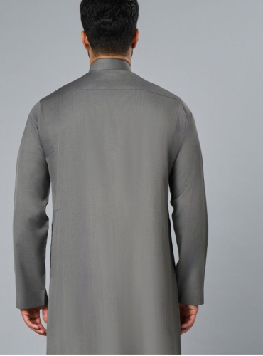 دقه في التفصيل ثوب الفرسان