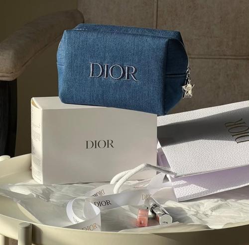 شنطة ديور جينز