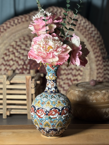 فازة فخار مزخرفة