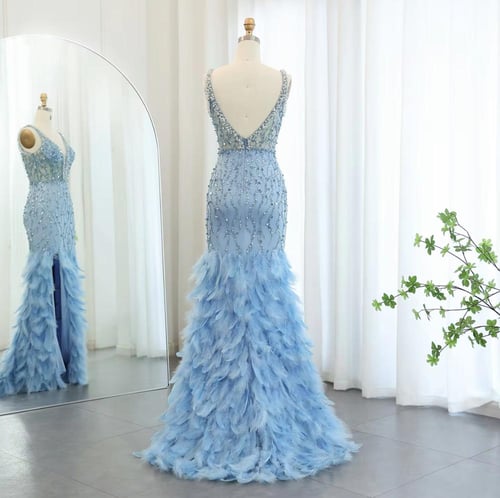 فستان مزين بريش