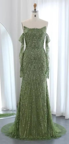 فستان سواريه مع قلفز