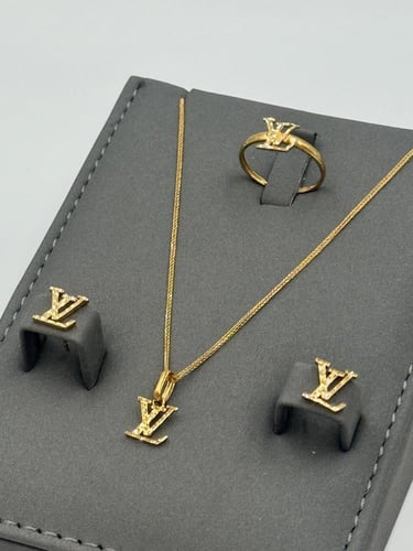 SET 18K - طقم عيار 18